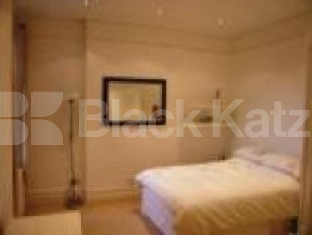 			3 Bedroom, 1 bath, 1 reception Flat			 Lauderdale Road, MAIDA VALE